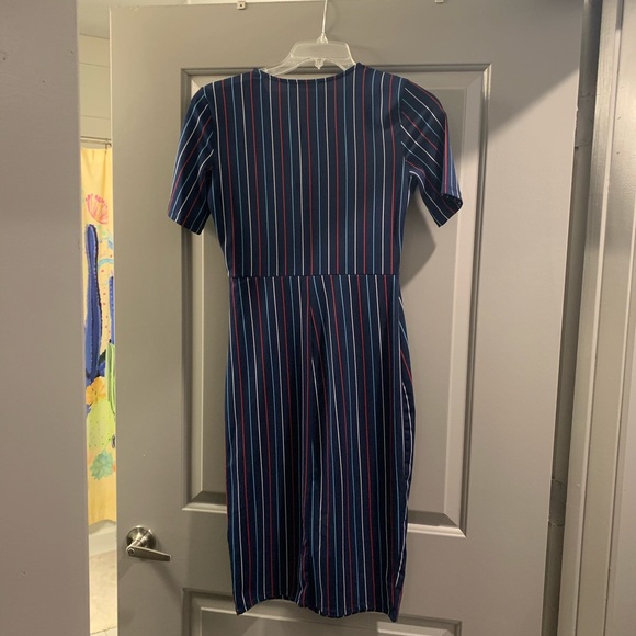 Dress - Picture 2 of 3